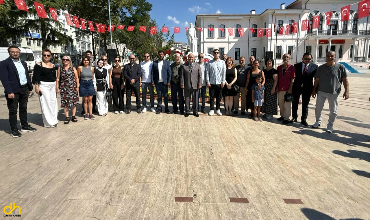 24 Temmuz Basın Bayramı’nda Gazeteciler Atatürk Anıtı’nda Buluştu
