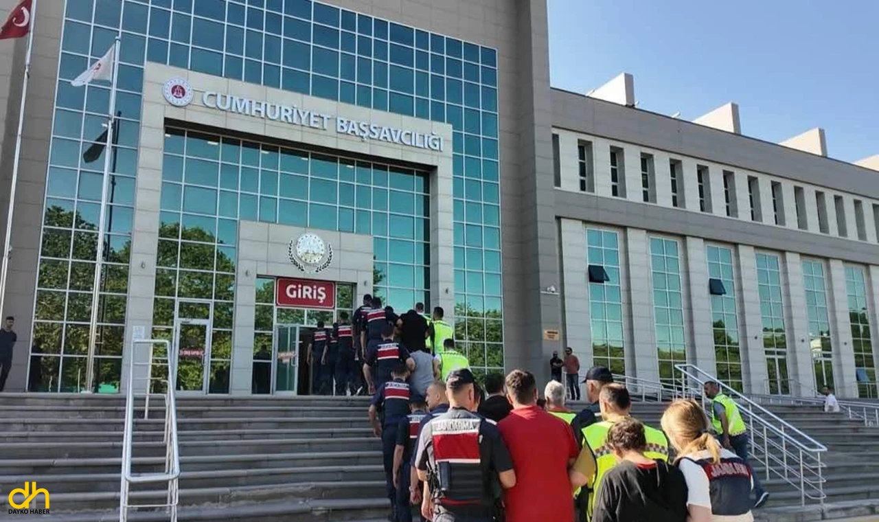 Jandarmanın uyuşturucu ve kaçakçılık operasyonlarında 24 tutuklama