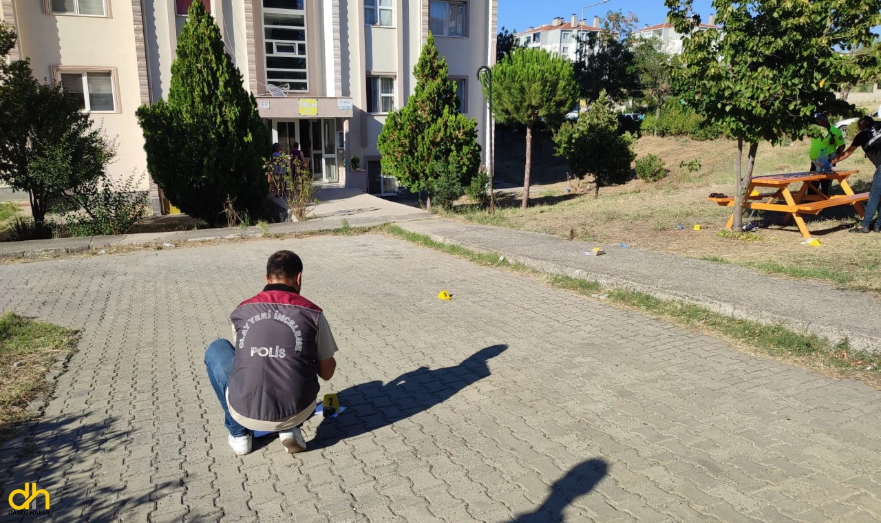 Komşular arası silahlı kavgada 1’i ağır 3 kişi yaralandı