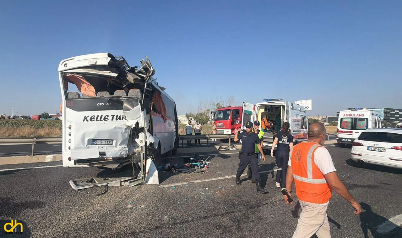 4 araç zincirleme kazaya karıştı, 29 kişi yaralandı