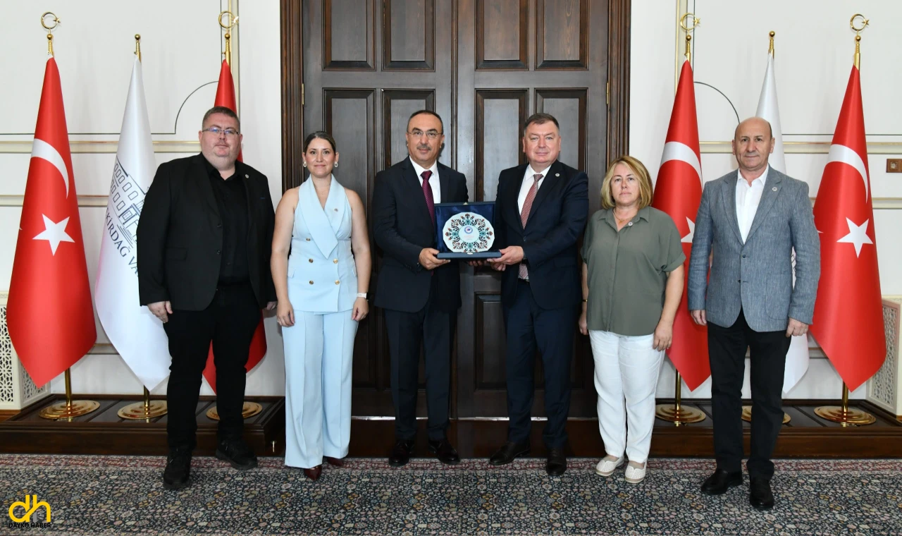 Çorlu Bulgaristan Türkleri Derneği’nden Vali Soytürk’e ziyaret