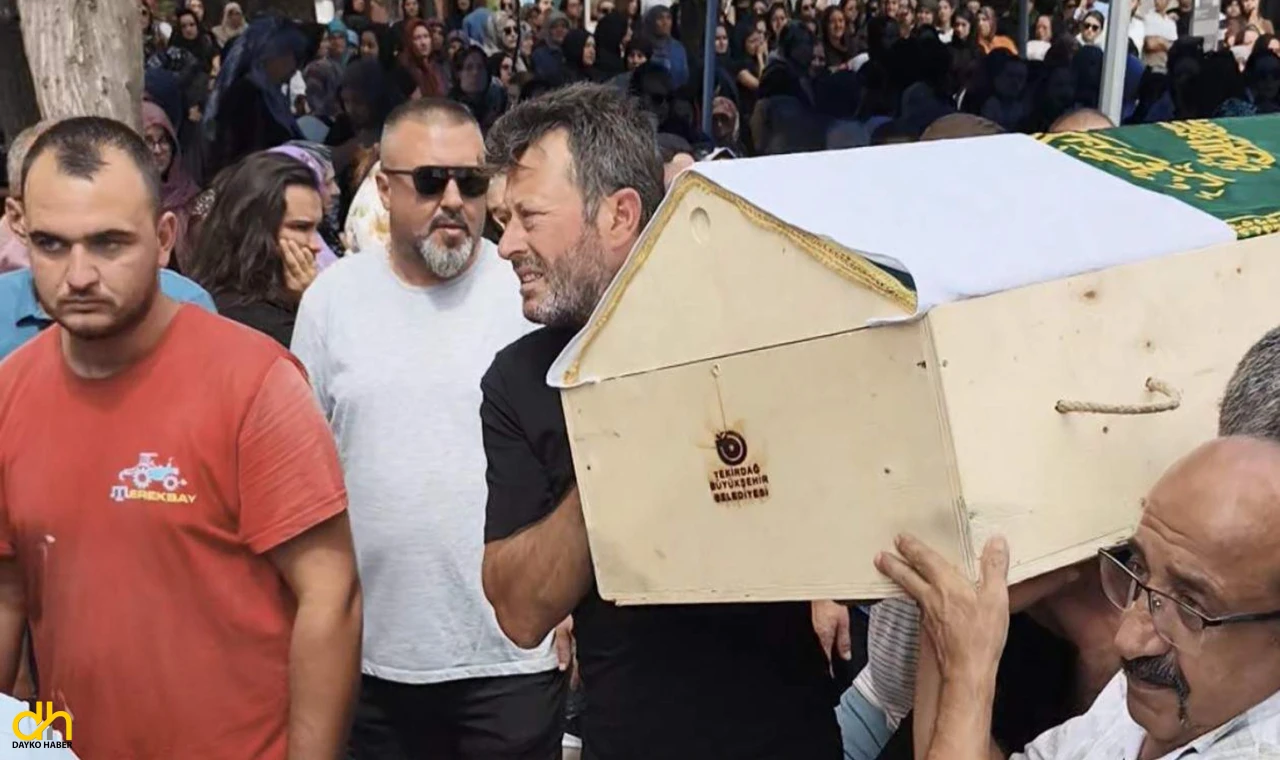 Denizde boğulan Arda, son yolculuğuna uğurlandı