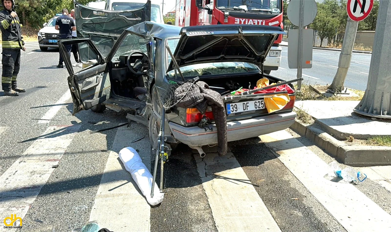 İki otomobil çarpıştı; 2 yaralı