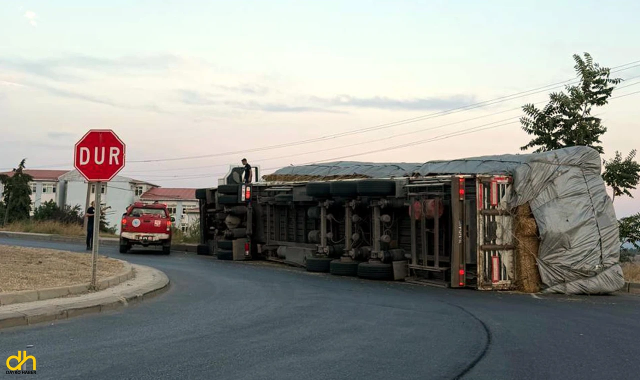 Devrilen TIR'ı bırakıp kayıplara karıştı