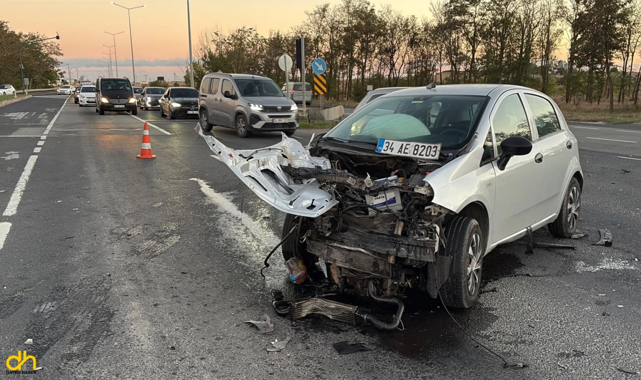 İki otomobilin çarpıştığı kazada 5 kişi yaralandı