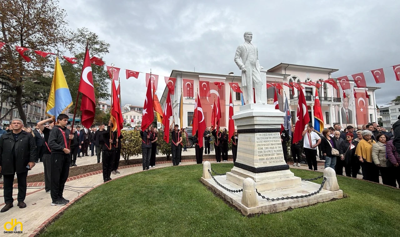 Trakya'da Cumhuriyet Bayramı kutlamaları yoğun katılımla gerçekleştirildi