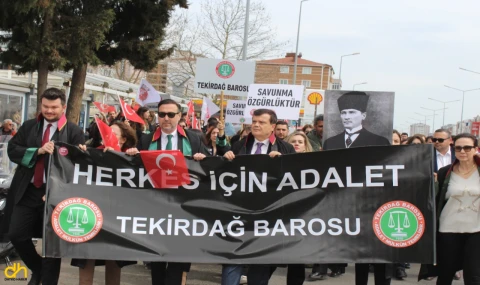 Tekirdağ Barosu’ndan “Hak, Hukuk, Adalet” Yürüyüşü