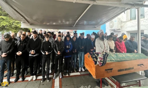Bıçaklanarak Öldürülen Gülden, Toprağa Verildi