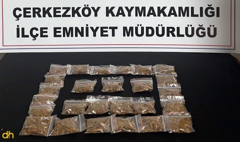 Çerkezköy’de Motosikletle Uyuşturucu Satan 2 Şüpheli Yakalandı