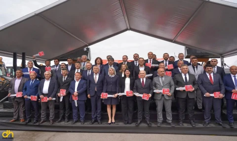 Edirne Belediye Başkanı Akın, TBB Hizmet Aracı Teslim Töreni’ne Katıldı.