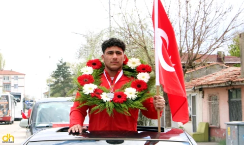Edirneli Millî Güreşçi, Davul-Zurnayla Karşılandı