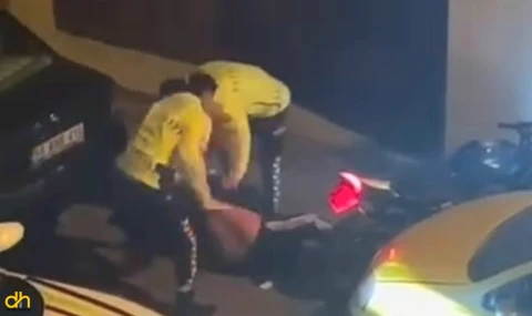 Motosiklet Sürücüsüne Şiddet Uygulayan 2 Polis Görevden Uzaklaştırıldı