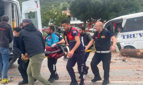 6 kişinin öldüğü zincirleme kazada çok sayıda yaralı var