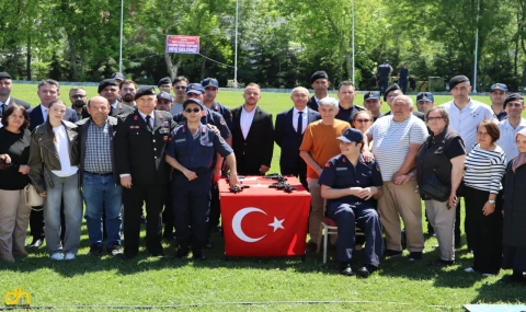 Edirne’de 11 özel genç, 1 günlük askerlik sevinci yaşadı