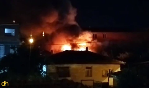 Edirne’de çıkan yangında 3 ev hasar gördü