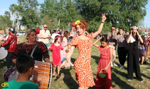 Edirne’de Kakava ve Hıdrellez Şenlikleri şarkı ve danslarla devam etti