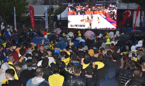 Fenerbahçeliler Çorlu’da, mücadeleyi dev ekranlardan coşkuyla izledi
