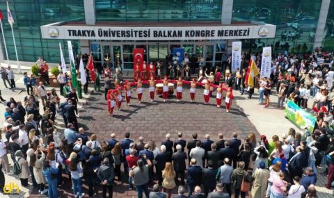 Trakya Üniversitesi’nde bahar şenlikleri renkli görüntülerle başladı