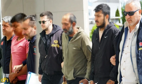 Yardıma çağırdığı komşusunu boğazından bıçakladı