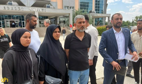 Acılı anne haykırdı: “Kızımın yaşı sorulmadı, katilin de sorulmayacak”