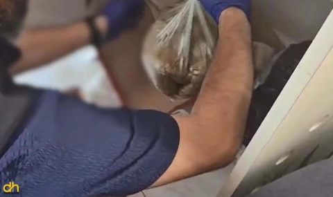 Ayakkabı kutusuna gizlenmiş 1 kilo uyuşturucu ele geçirildi