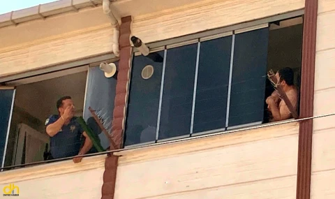 Eşiyle tartıştı, 4 aylık oğlunu pencereden atmaya kalkıştı