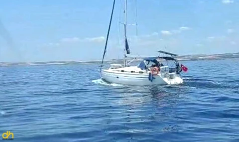 Kaçak göçmenler yelkenli teknede yakalandı