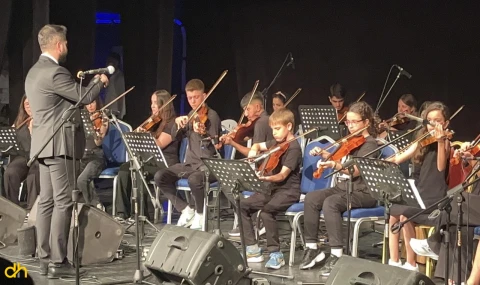 Klarnet ve keman kursiyerleri ilk konserlerini verdi