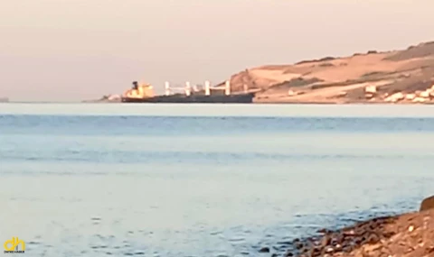 Kuru yük gemisi karaya oturdu