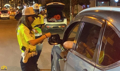 Trafik polislerinden Çorlu'da gece mesaisi
