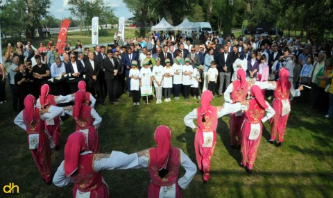 Yapımı tamamlanan Söğütlük Millet Bahçesi kapılarını açtı