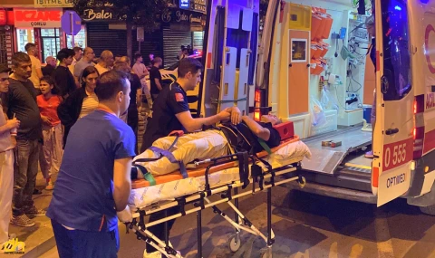 Yaya geçidinde otomobil çarptı