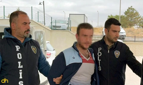 Anne ve babasını öldüren sanığın yargılanmasına devam edildi