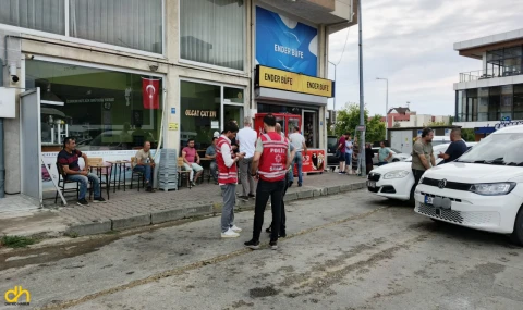 Boşanma aşamasındaki eşini boğazından bıçaklayarak ağır yaraladı