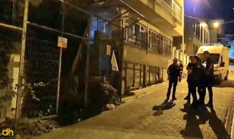 Çökme riski taşıyan metruk binanın bitişiğindeki apartman boşaltıldı