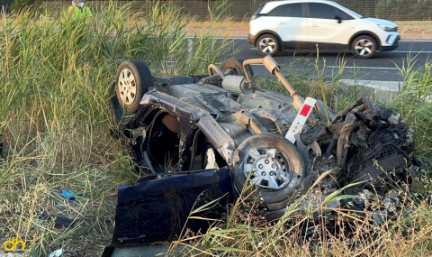 Ergene'de, menfeze çarparak takla atan otomobildeki 2 kişi hayatını kaybetti