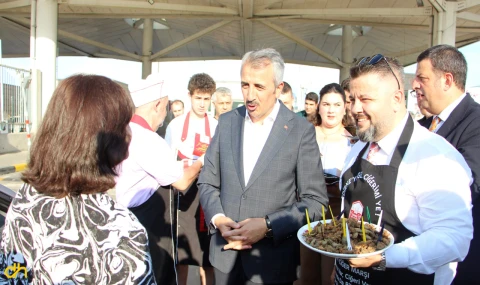 Gurbetçiler, Kapıkule’de yerel lezzetlerle karşılandı