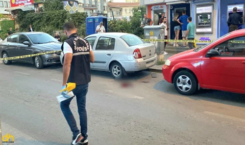 Husumetlisini ATM önünde satırla yaraladı