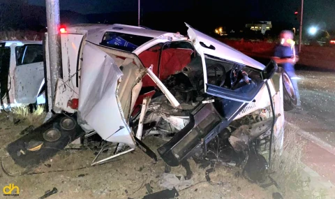 Kavşakta meydana gelen kazada 1’i ağır, 3 kişi yaralandı