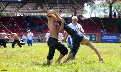 Kırkpınar’da ikinci gün karşılaşmaları başladı