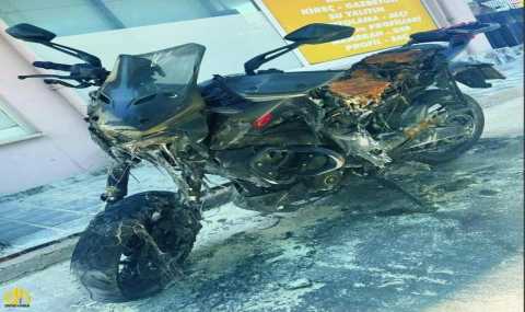 Para karşılığı eski eşinin motosikletini  kundaklattı