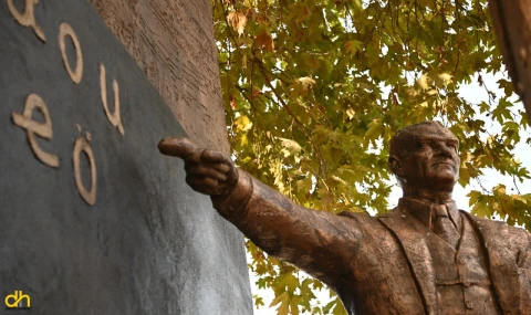 Atatürk’ün Tekirdağ’a gelişi ve Harf Devrimi’nin 97. yılı törenle kutlandı