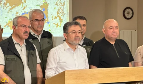 Bakan Yumaklı, yangın bölgesinde açıklamalarda bulundu