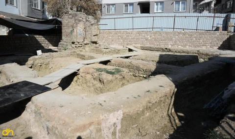 Günümüze tek duvarı ulaşan Çokalca Camisi’nde, restorasyon başladı
