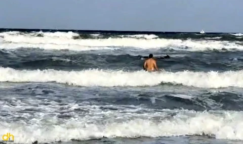 Kumbağ'da, denize giren 2 kişi boğulma tehlikesi geçirdi, 1 kişi kayıp