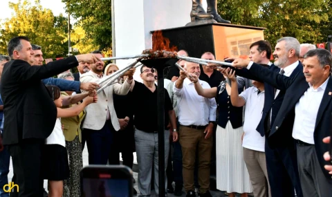 Saray Kültür, Sanat ve Barış Festivali, festival ateşinin yakılmasıyla başladı