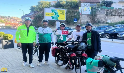 Bağımlılıkla mücadele için 500 kilometre pedal çevirdiler