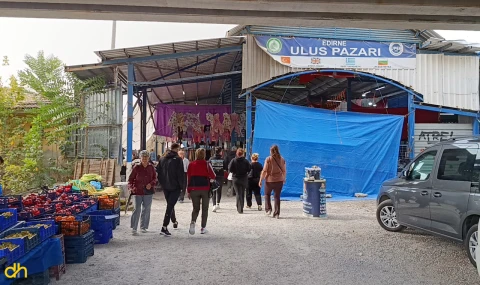 Belediyenin kapattığı Ulus Pazarı, mahkeme yoluyla yeniden açıldı