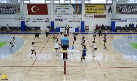 Çorlu Cup Kadınlar Voleybol Turnuvası sona erdi