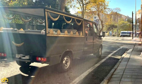 Motosiklet ile cenaze taşıma aracı çarpıştı 2 kişi yaralandı